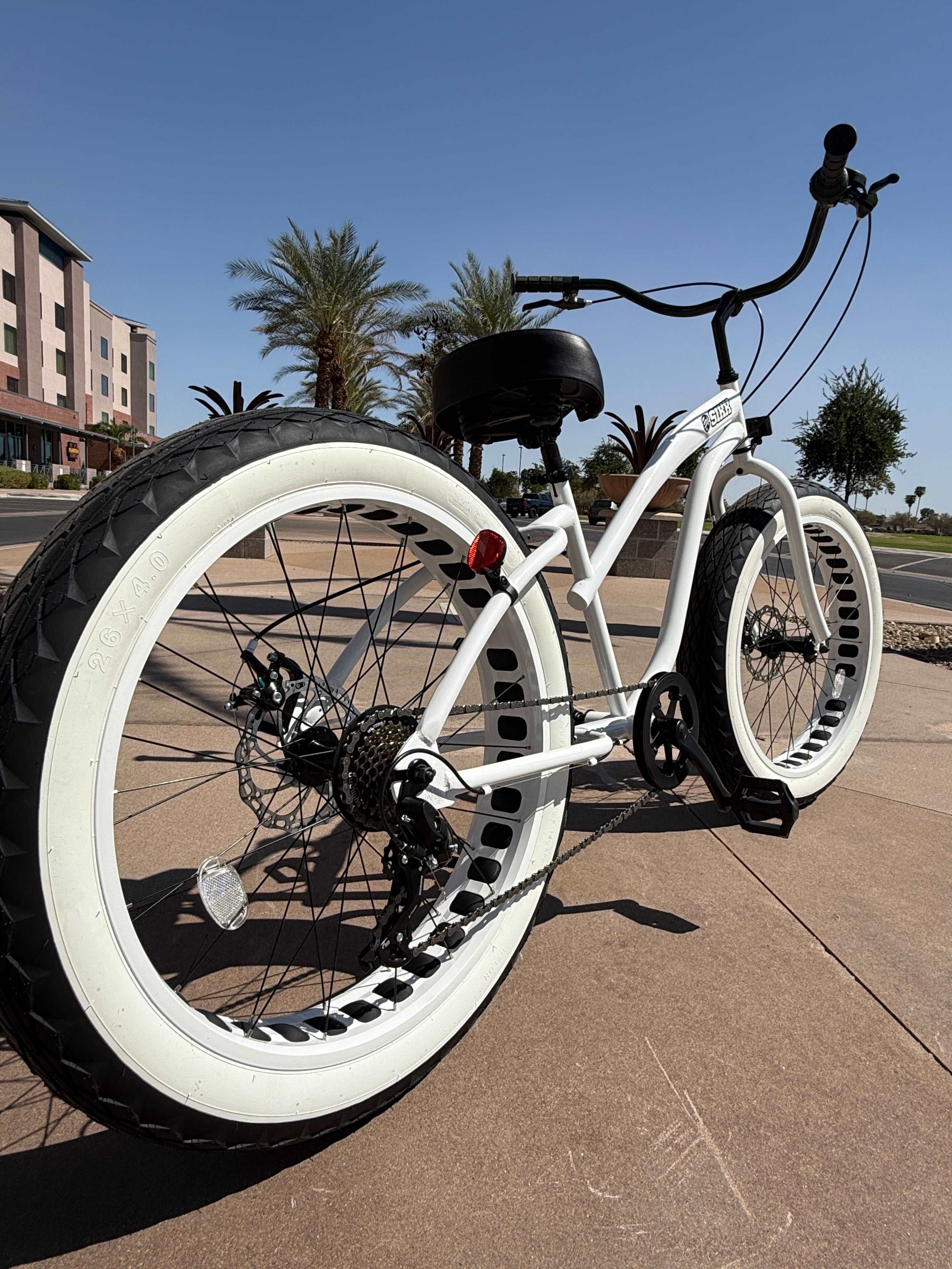 FAT SLACKIES TITCH ホワイト Unisex SIKK UFO Fat Tire 7 Speed Cruiser STORMTROOPER – SIKK BICYCLES