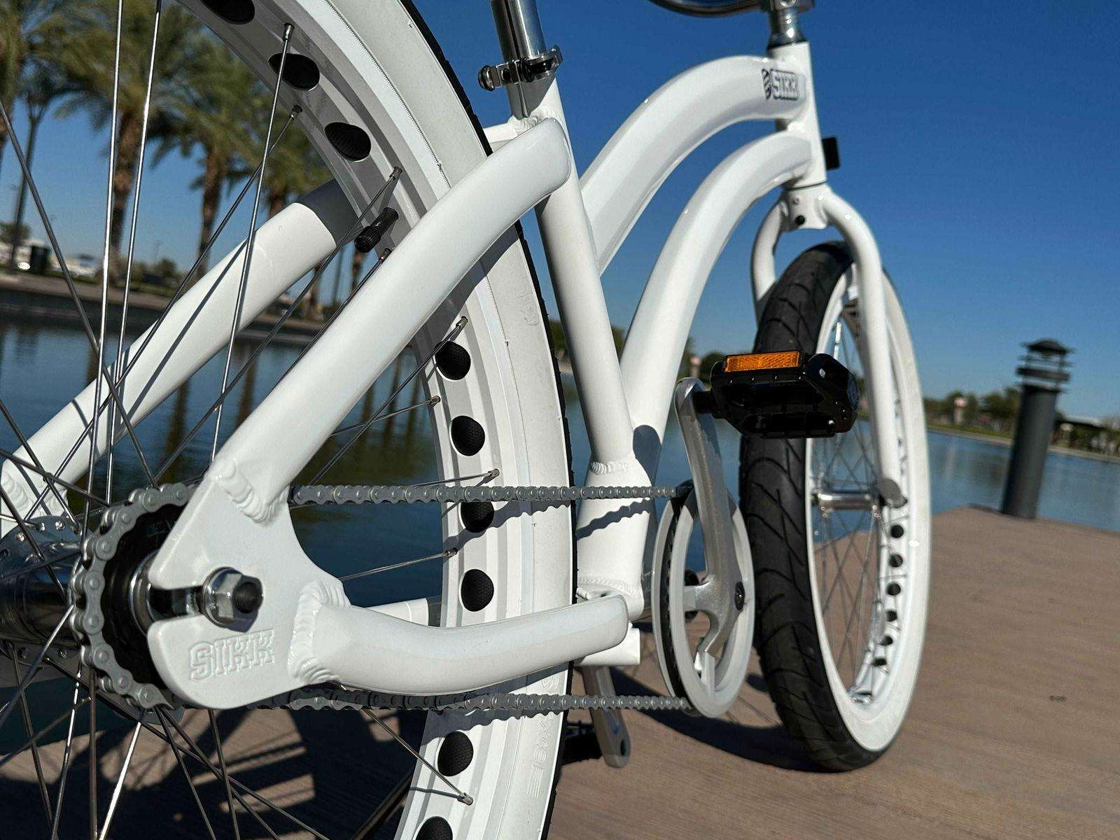 Ladies SIKK Wide Ride SS Aluminum Frame Single Speed White Frame White